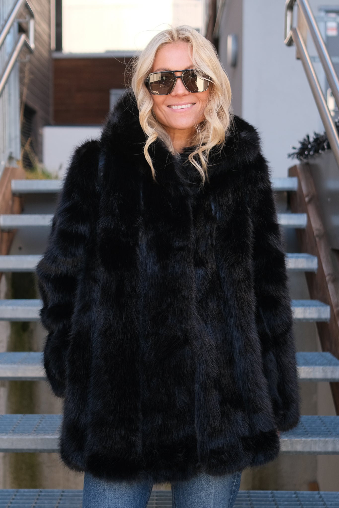 Noma X Samsara Fuskepelsjakke med Hette Sort