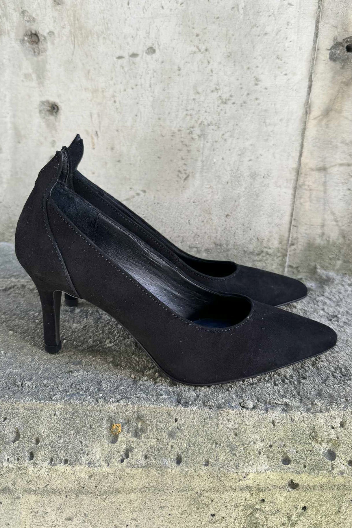 Pump Suede Black