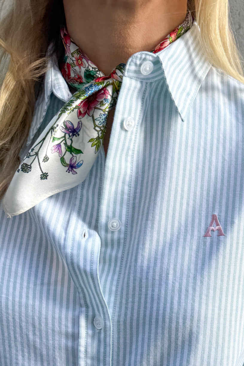 Silke Skjerf Square Blomsterprint