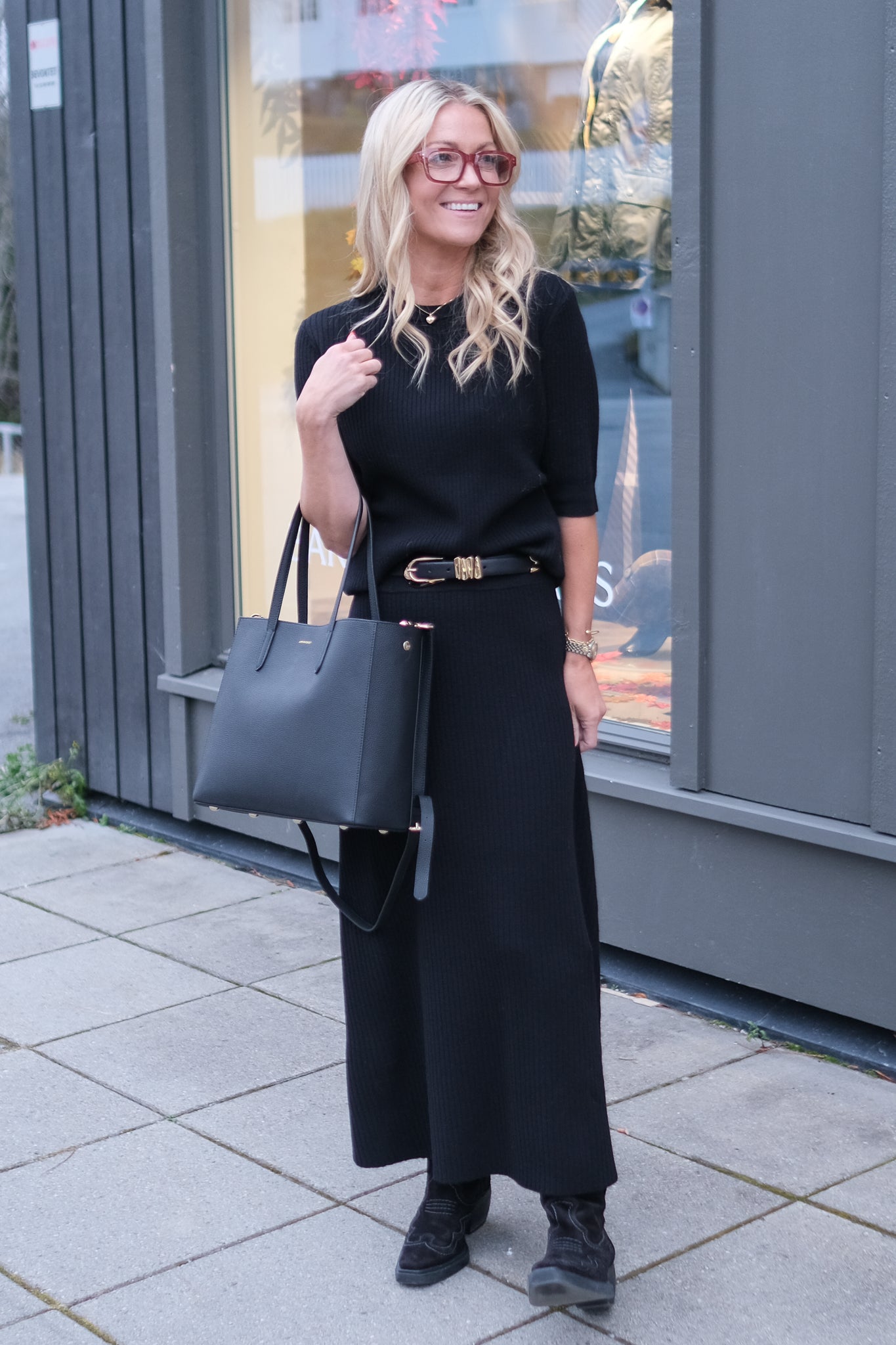 Winnie Merino Skirt Black