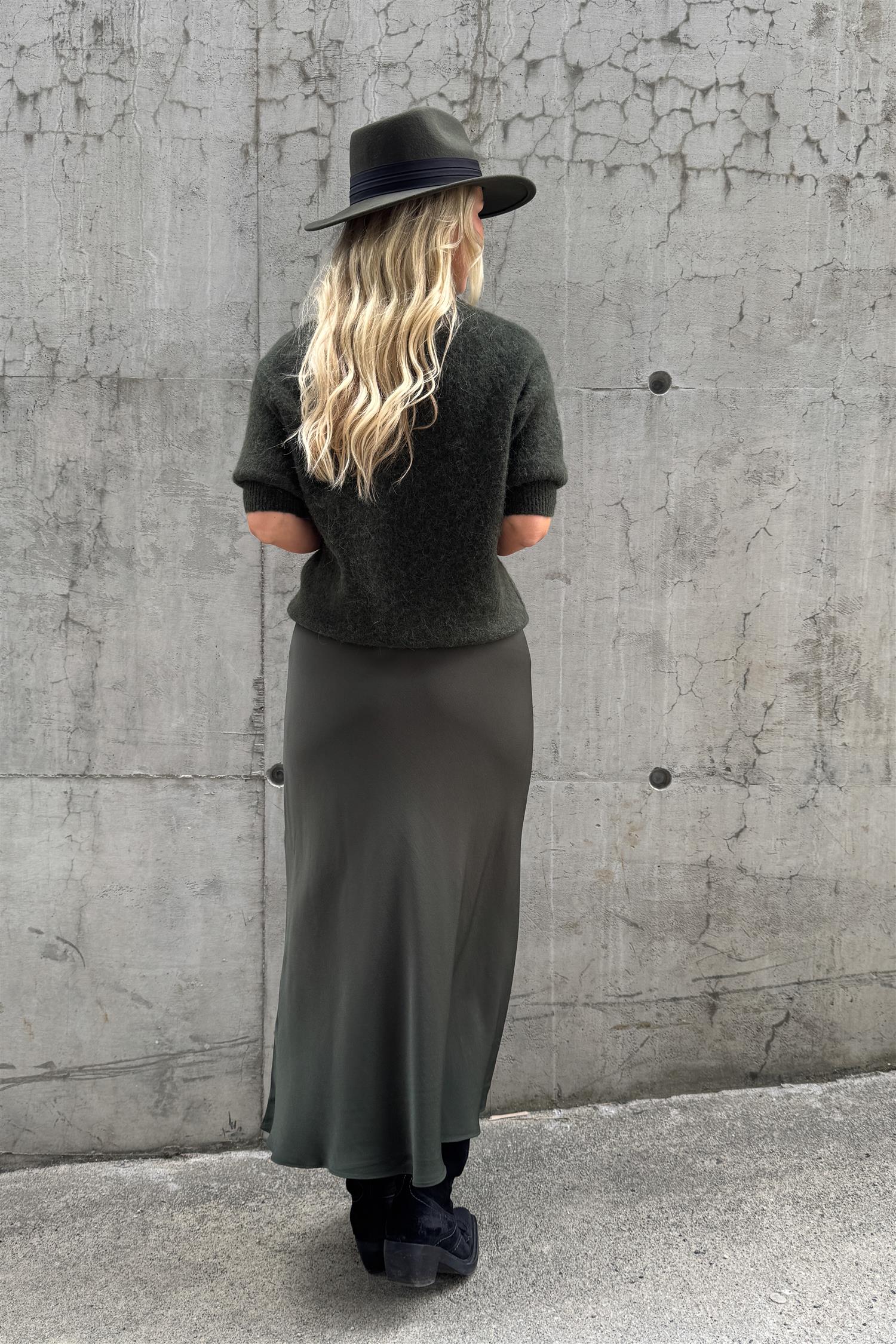 Tyne Satin Skirt Forest Green