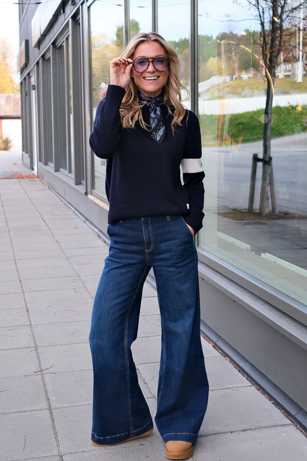 Avel Crew Neck Jumper Navy