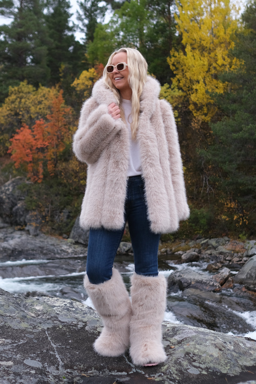 Noma X Samsara Fuskepelsjakke med Hette Lys Beige