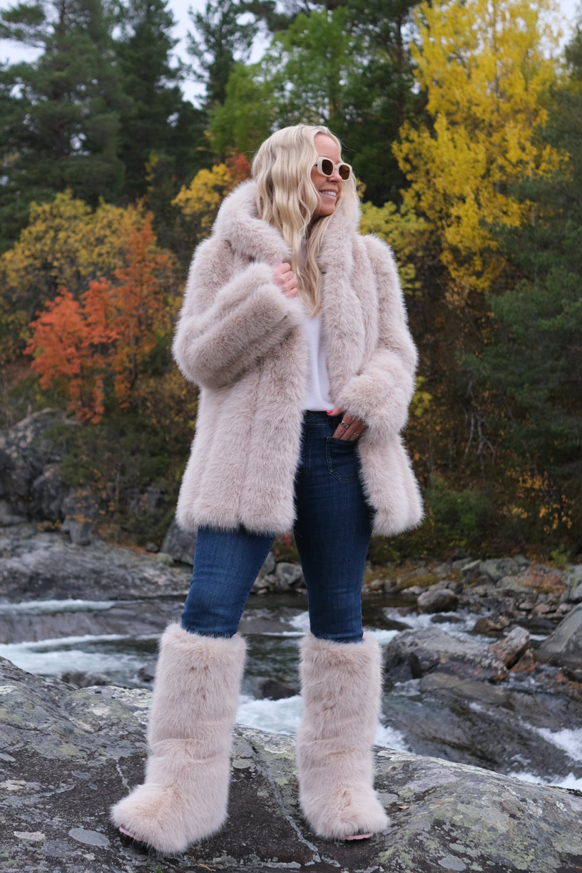 Noma X Samsara Fuskepelsjakke med Hette Lys Beige