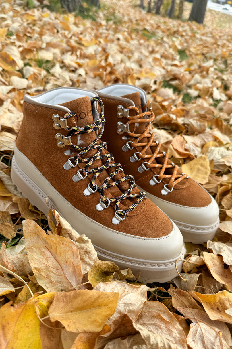 Hiking Core Cap Suede Cognac Cream