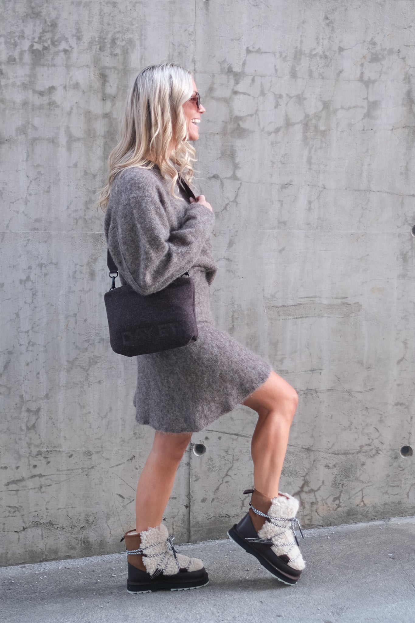 Woolen Crossbody Pouchy Chocolate Melange