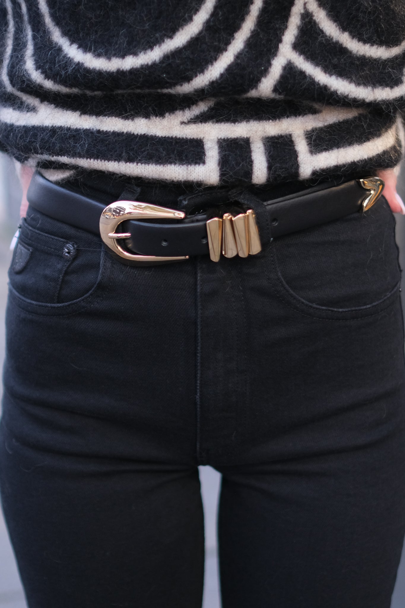 Azelia Buckle Leather Belt Black