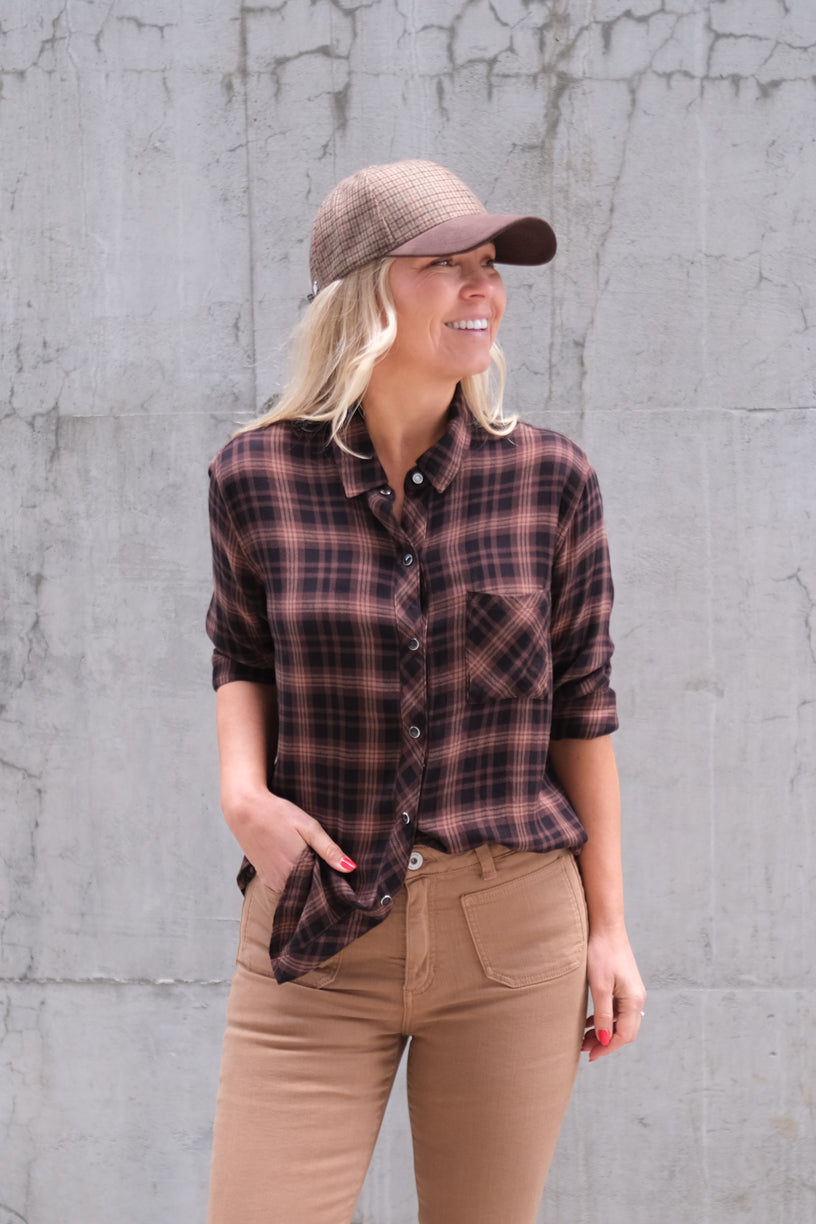 Hunter Shirt Almond & Black