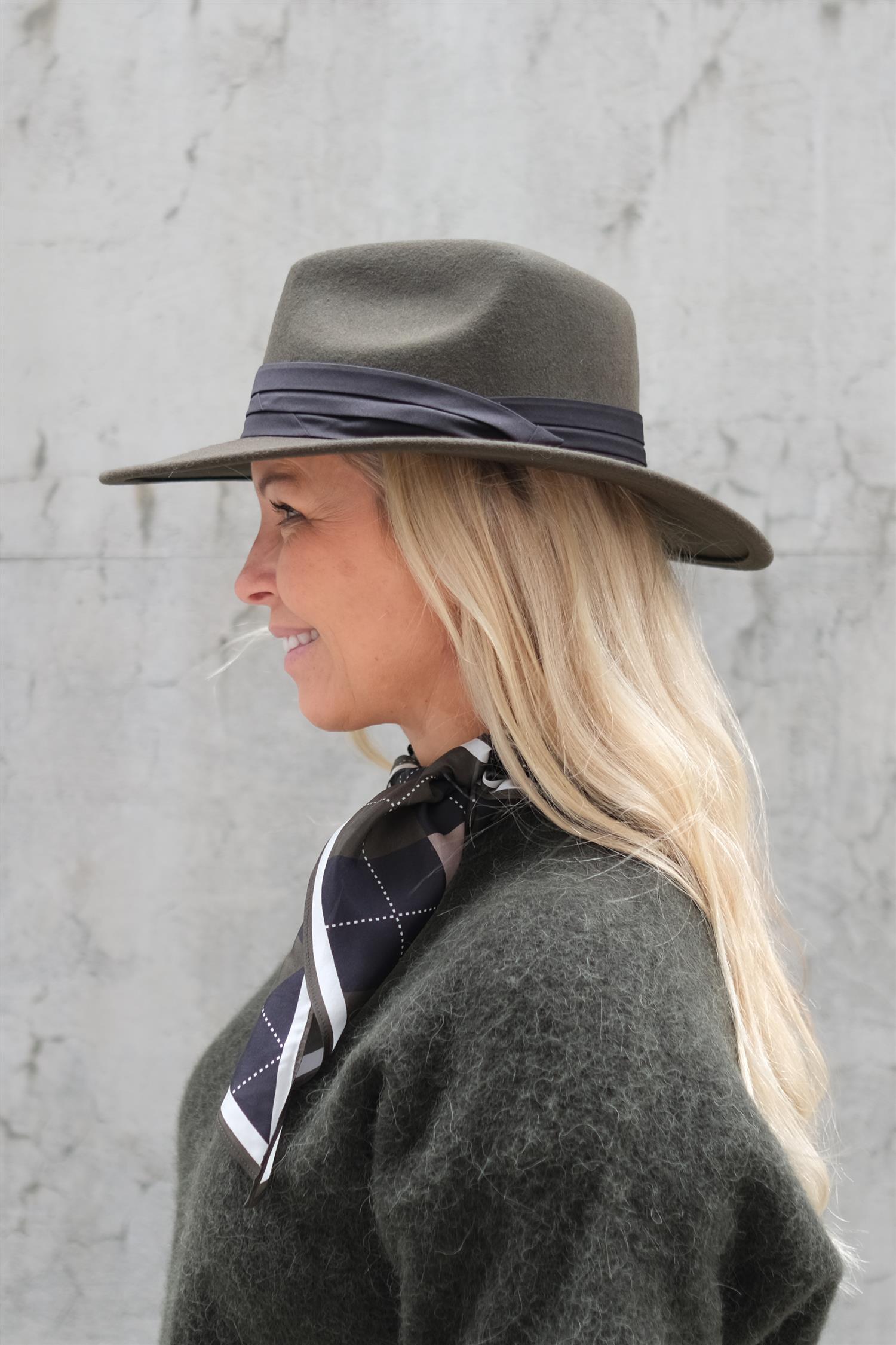 Ull Hatt Med Bånd Grønn