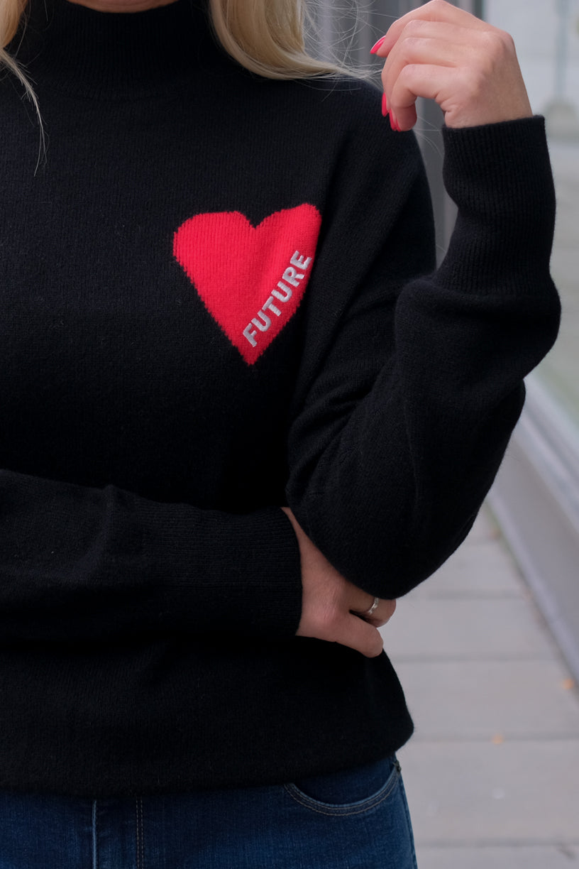 Heart Turtle Neck Sweater Noir