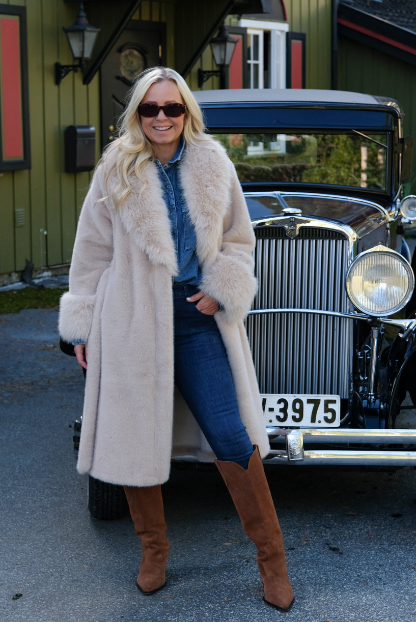 Astrid Kåpe Lys Beige