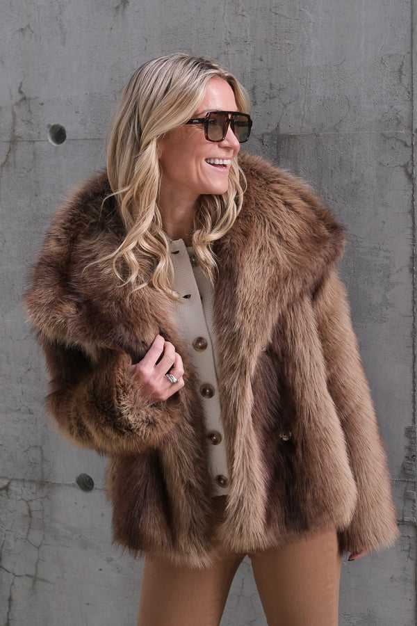 St. Moritz Fuskepels Jakke Kort Wolf