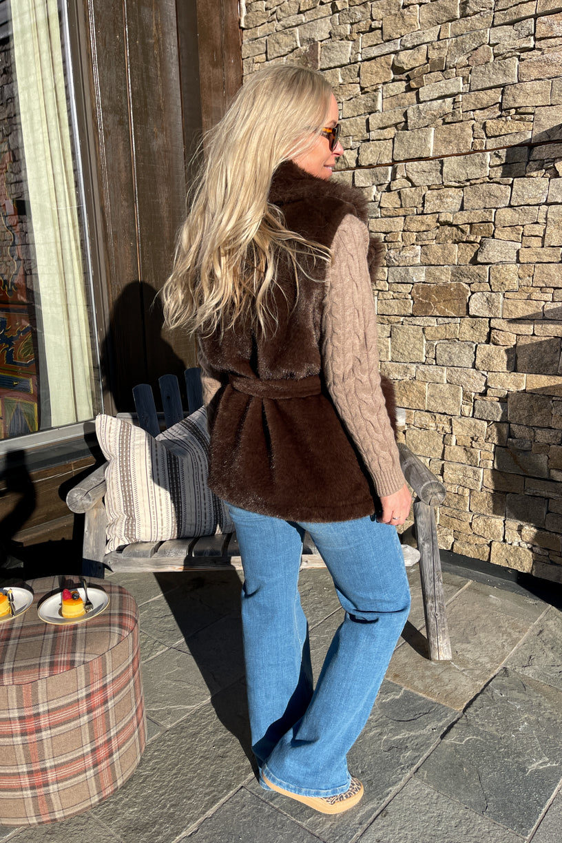 Astrid Fuskepels Vest Brun