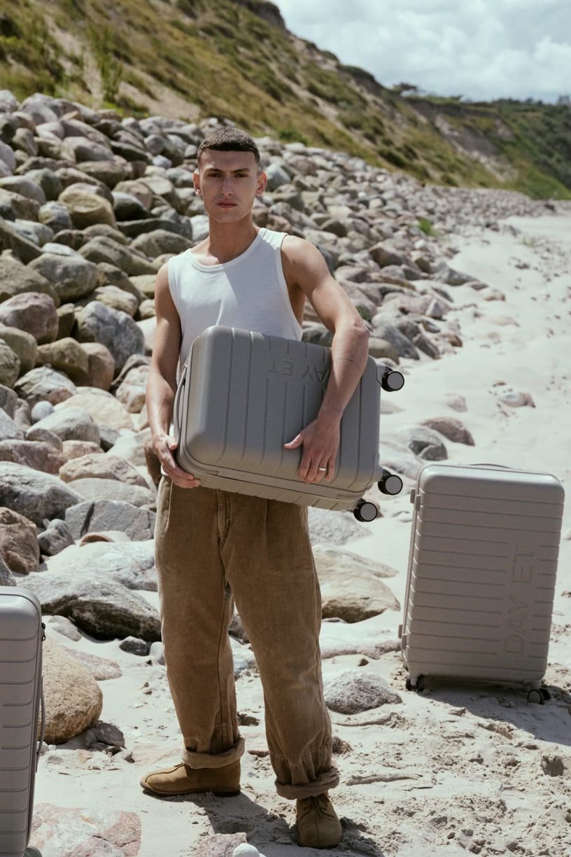 Tonal 24" Suitcase Moon Rock