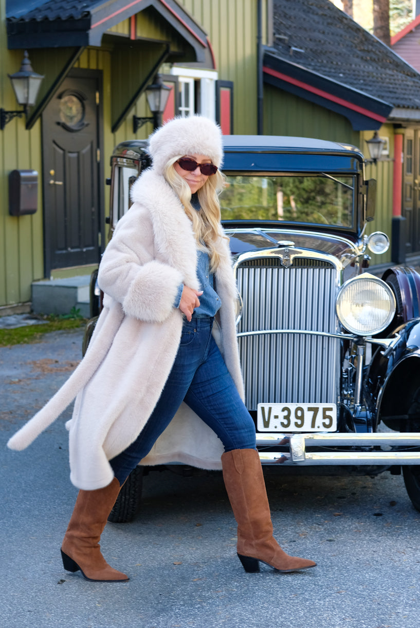 Astrid Kåpe Lys Beige