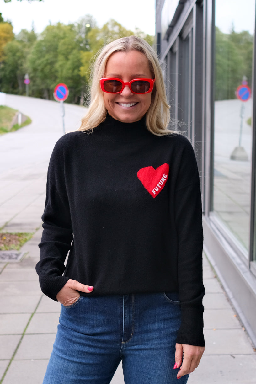 Heart Turtle Neck Sweater Noir