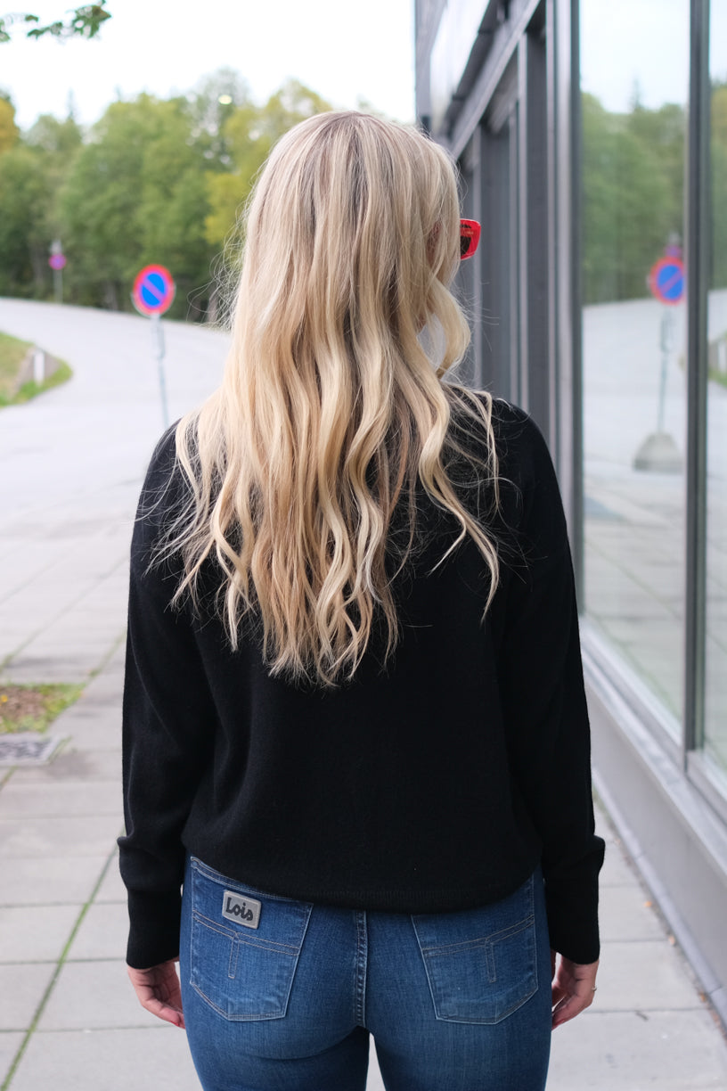 Heart Turtle Neck Sweater Noir