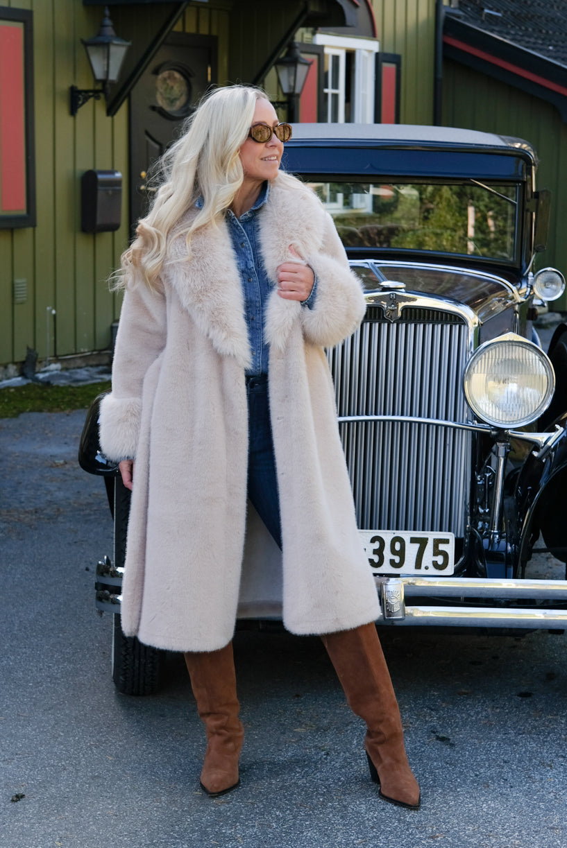 Astrid Kåpe Lys Beige