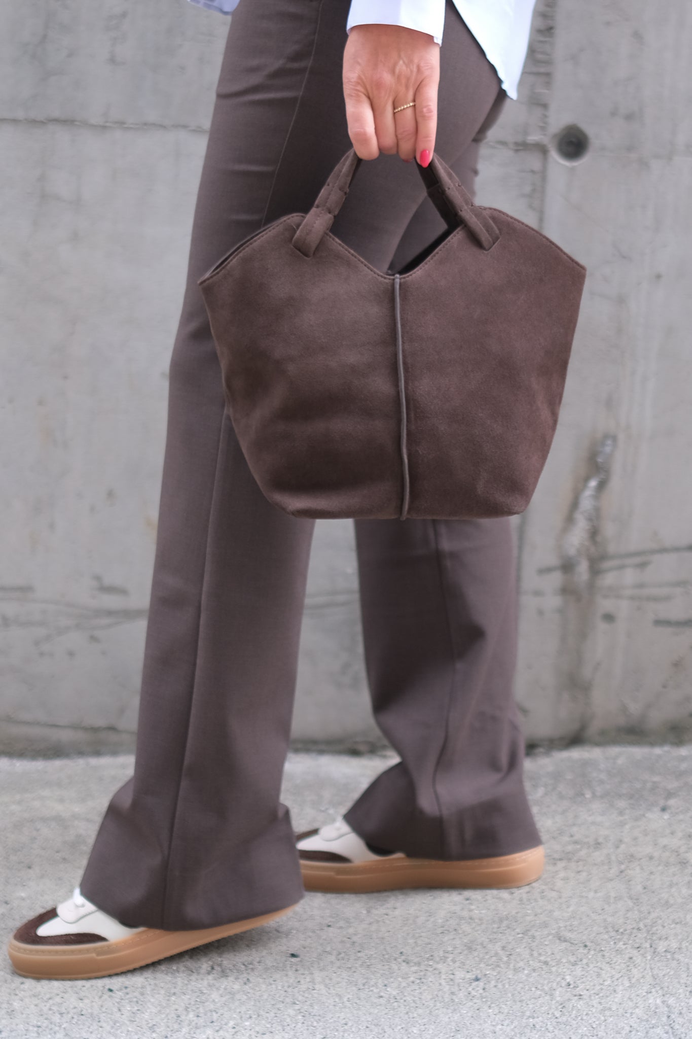 Maya Bag Suede Truffle