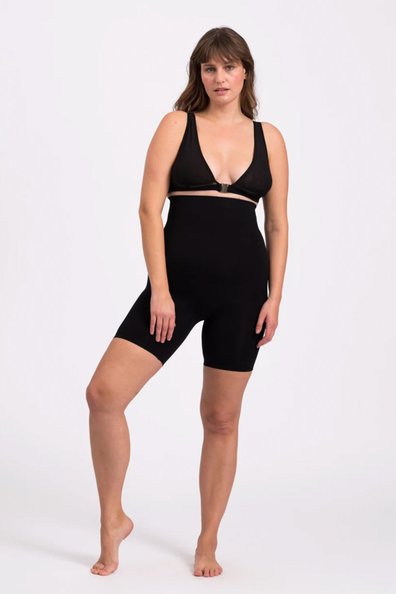 Alturra Highwaist Shaping Shorts black