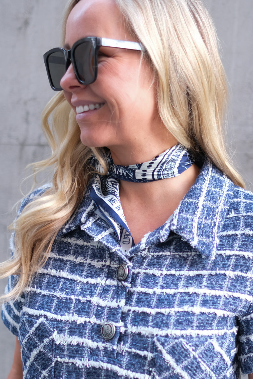Italiensk Silke Skjerf Square Navy/Creme