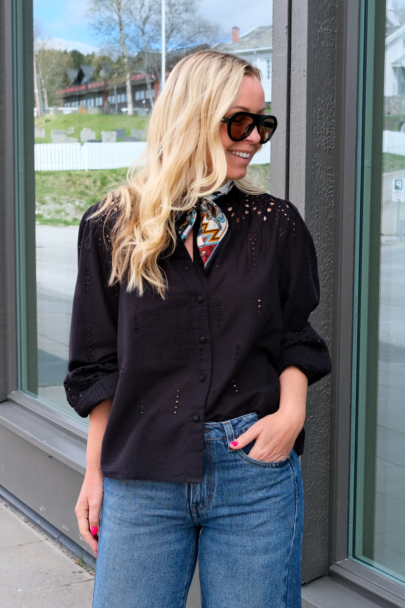 Camil Shirt Black