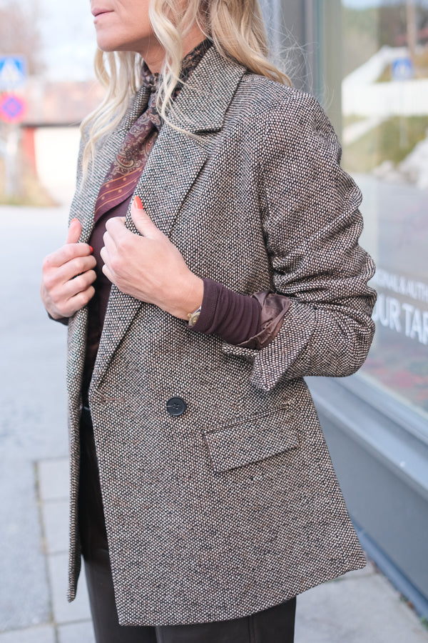 Emi Fitted Blazer Delicioso