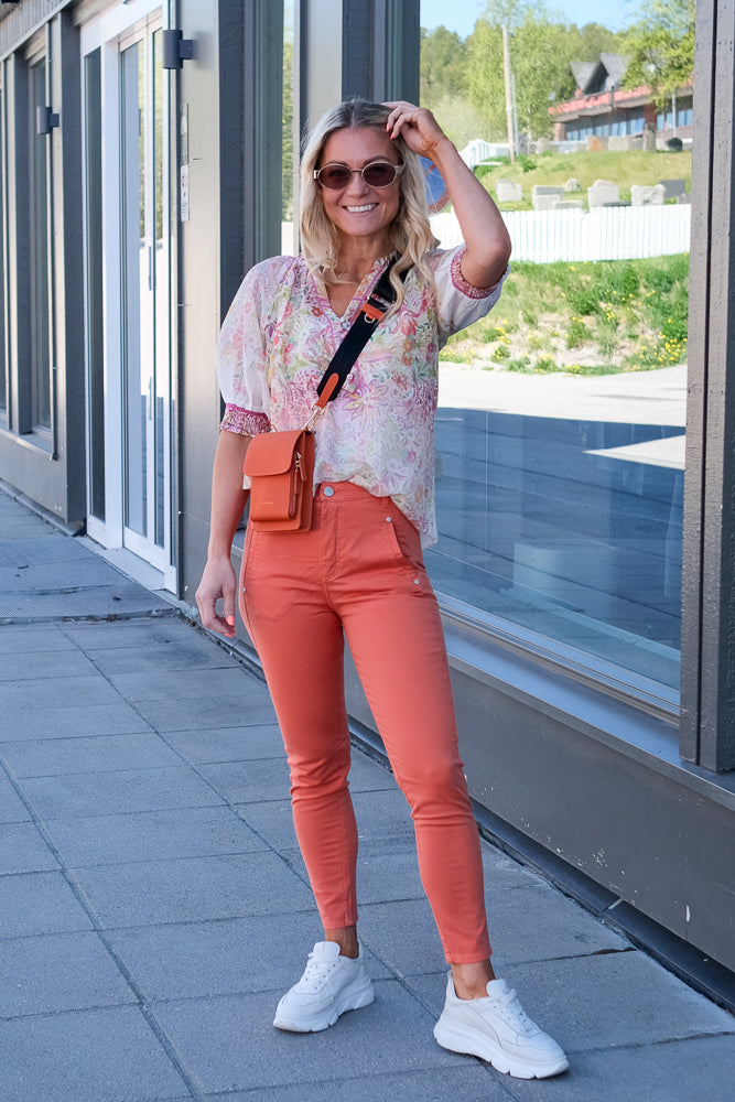 Jolie Crop Coral