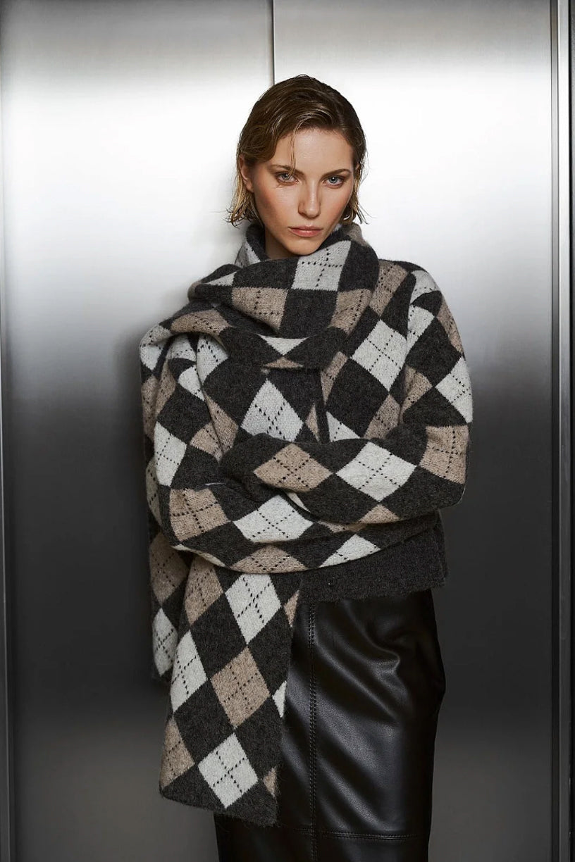 Everlee Shawl Grey Argyle