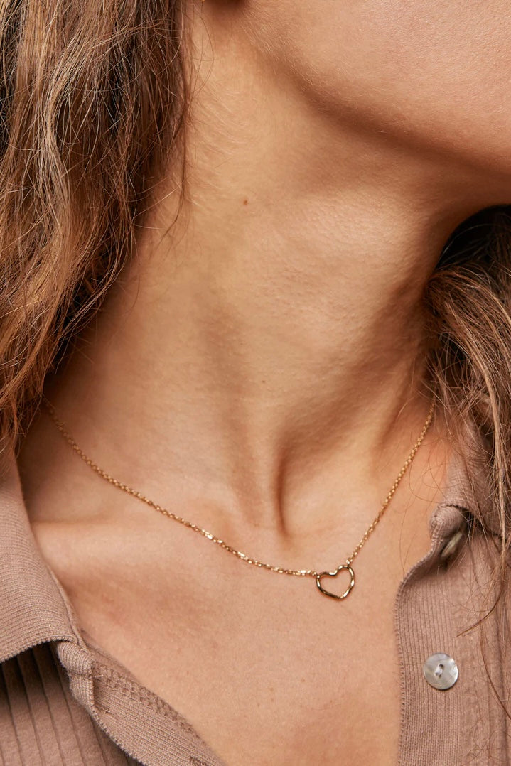 Necklace Organic Heart Gold