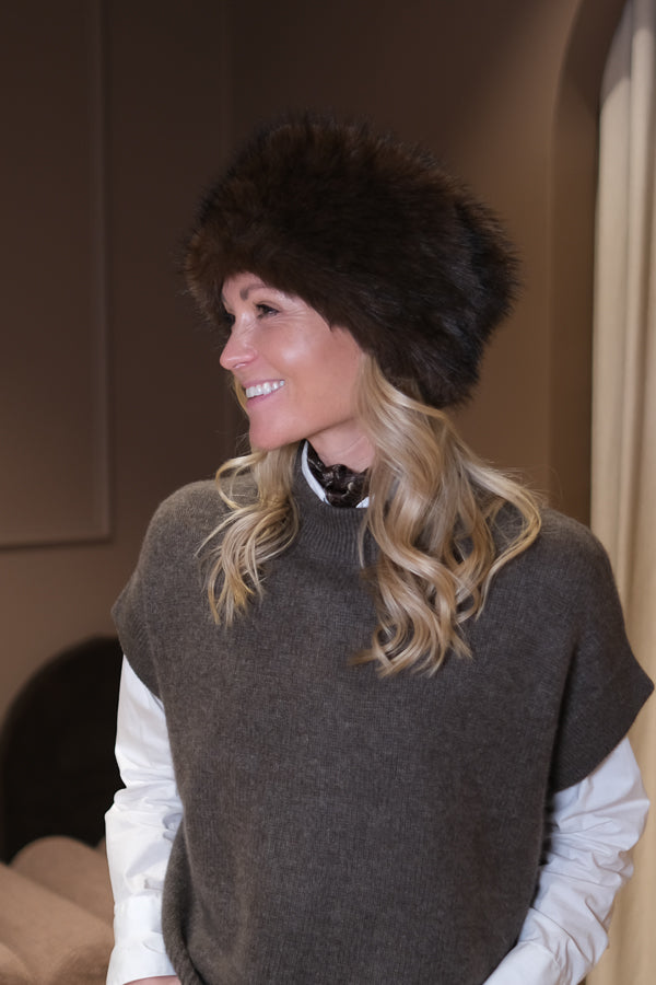 Fluffy Isabella Hatt Sjokoladebrun