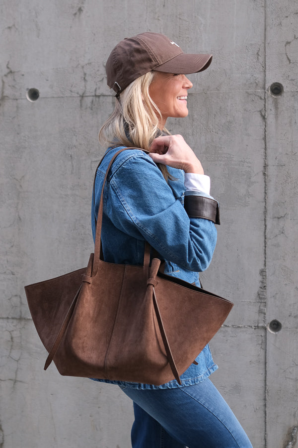 Large Mochi Chocolate Suede
