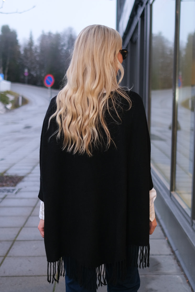 V-Neck Poncho Fringes Black