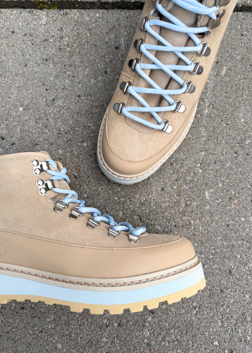 Core Cap Suede Sand Light Blue