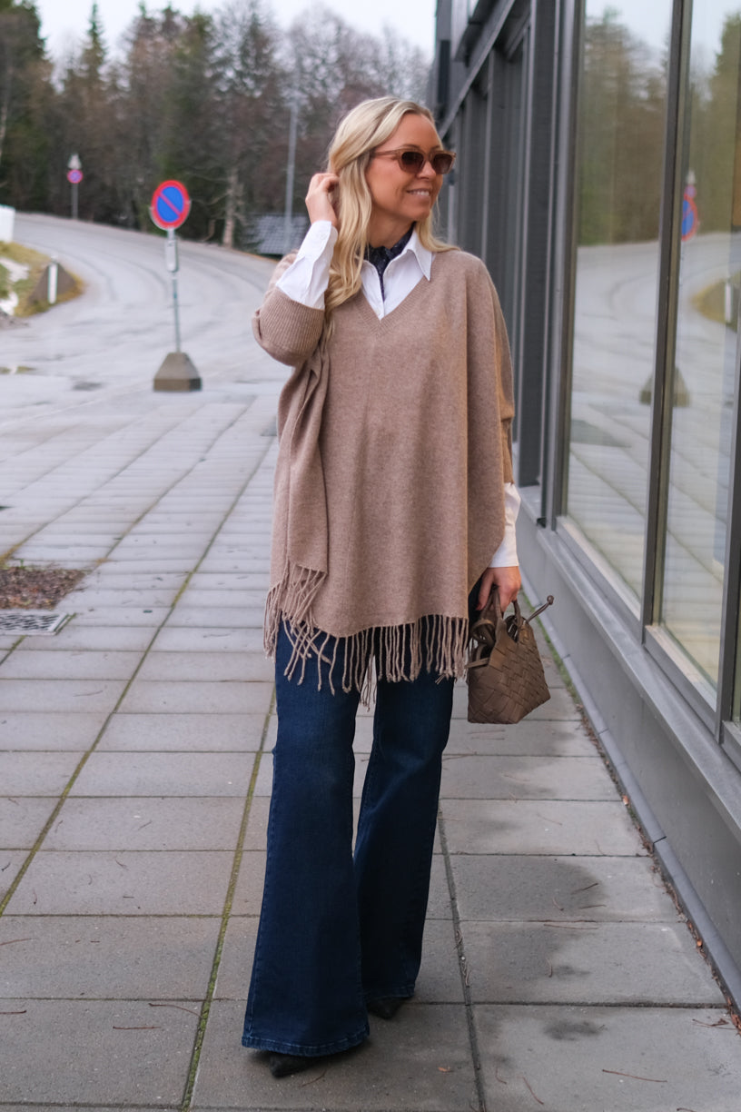 V-Neck Poncho Fringes Mink