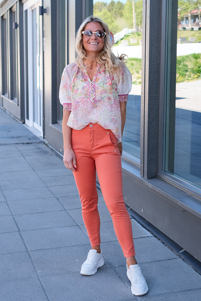 Jolie Crop Coral