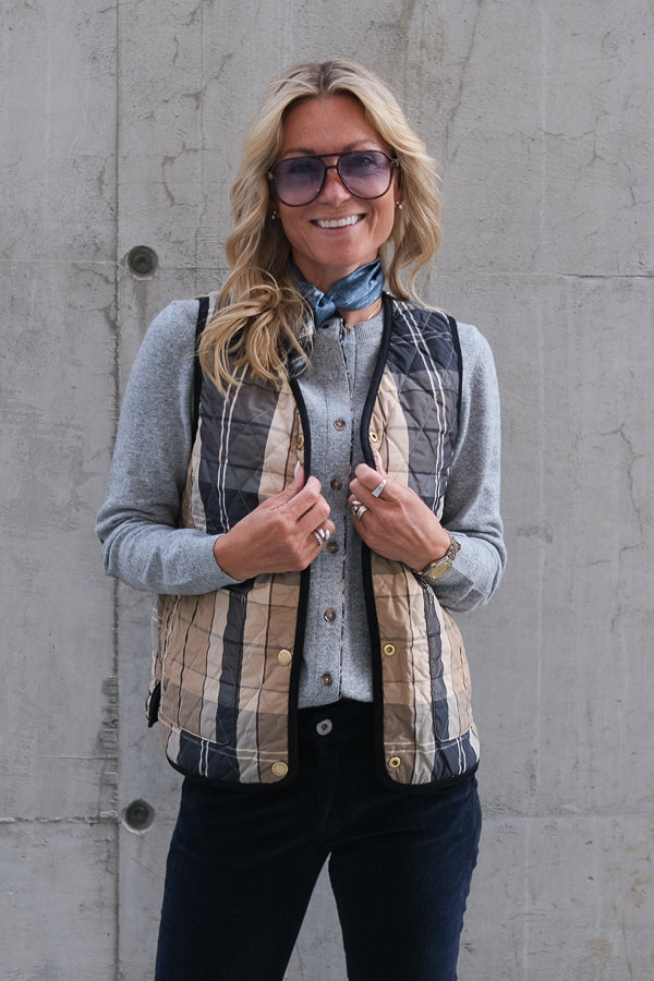 Reversible Tartan Quilted Liner Navy