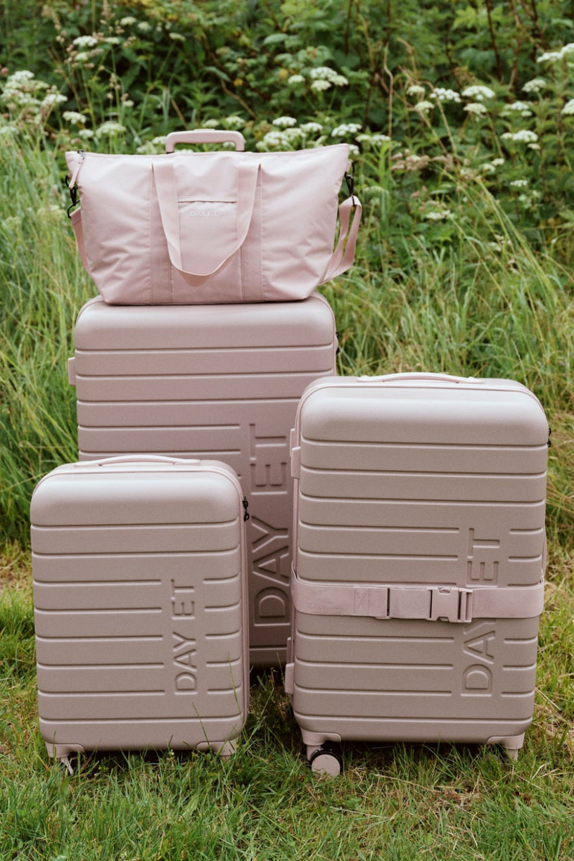 Tonal 24" Suitcase Cloud Rose