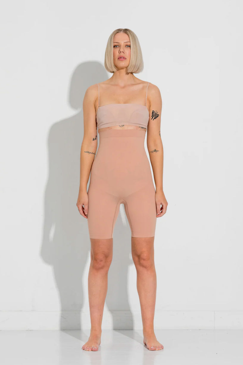 Alturra Highwaist Shaping Shorts Tan
