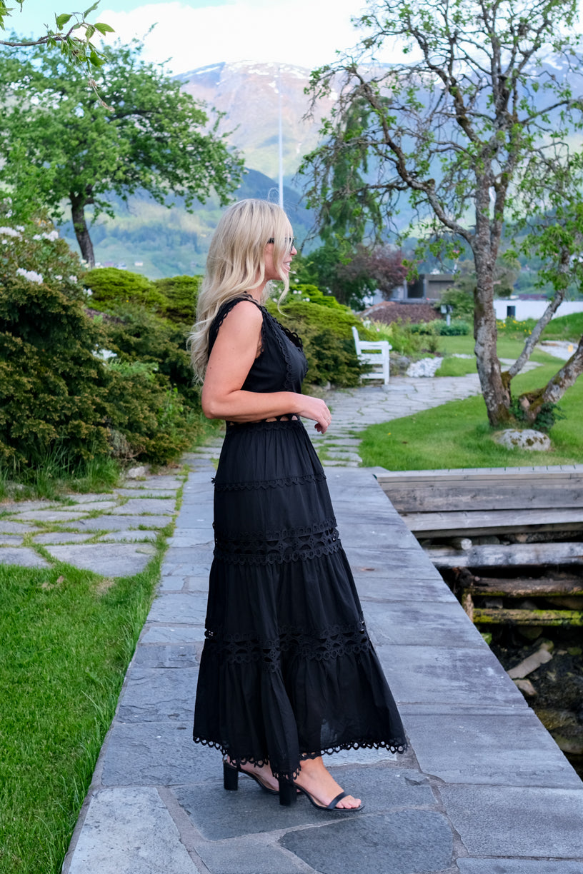 Blondekjole Maxi Sort