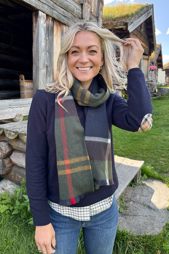 Pendle Crew Knitted Jumper Navy