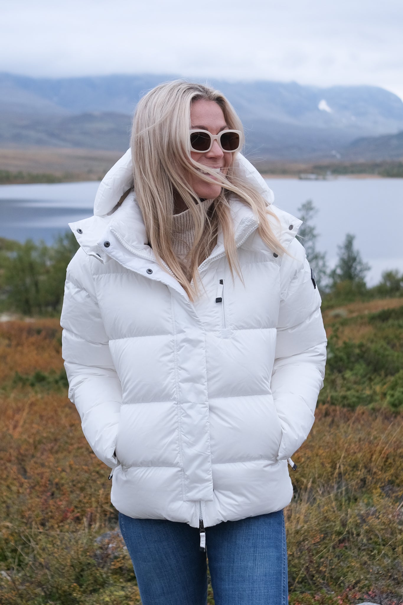 Stella Down Jacket Cloud White
