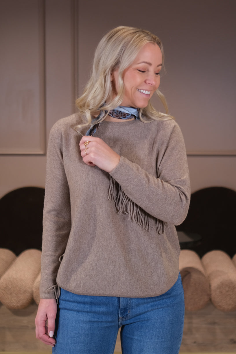 Curved Fringes Sweater Mink