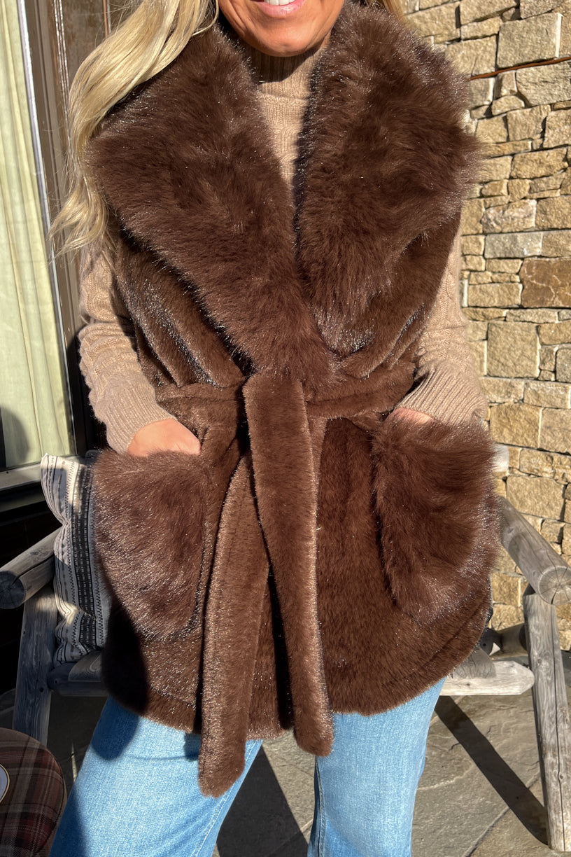 Astrid Fuskepels Vest Brun
