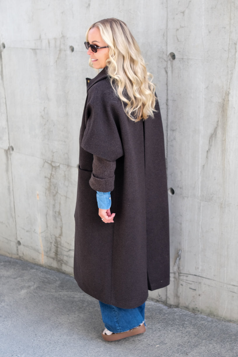 Long Mok Coat Rounded Collar Brown