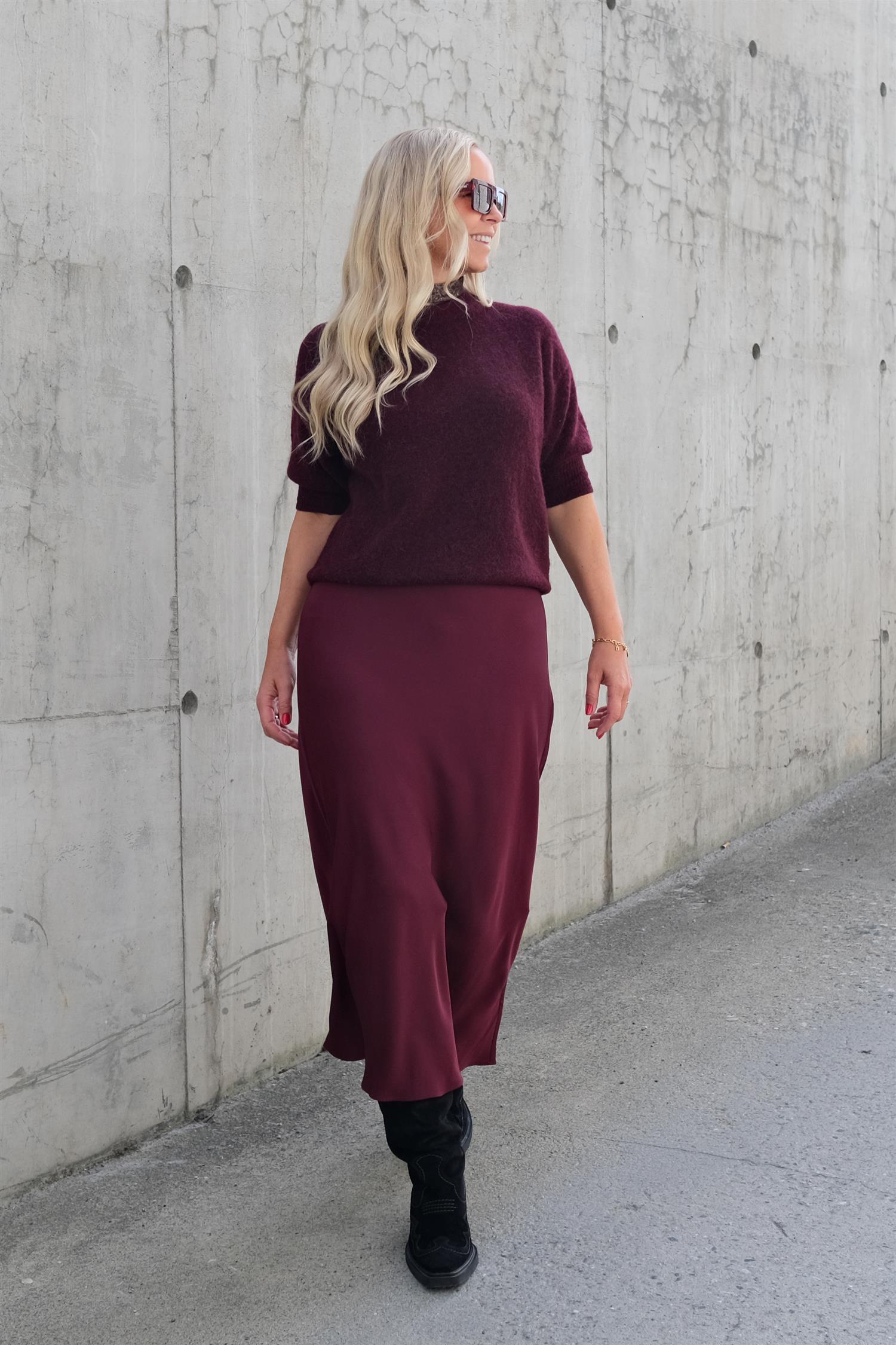 Tyne Satin Skirt Burgundy