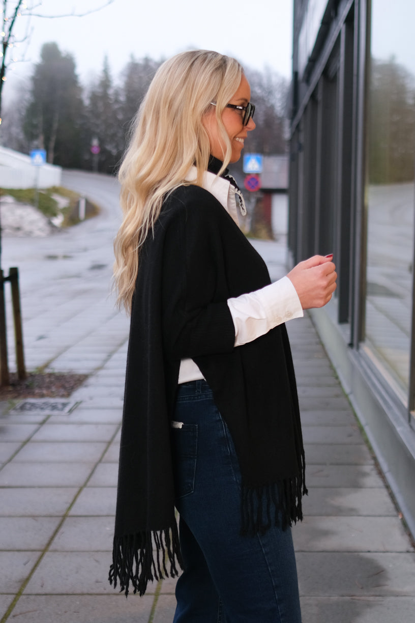 V-Neck Poncho Fringes Black