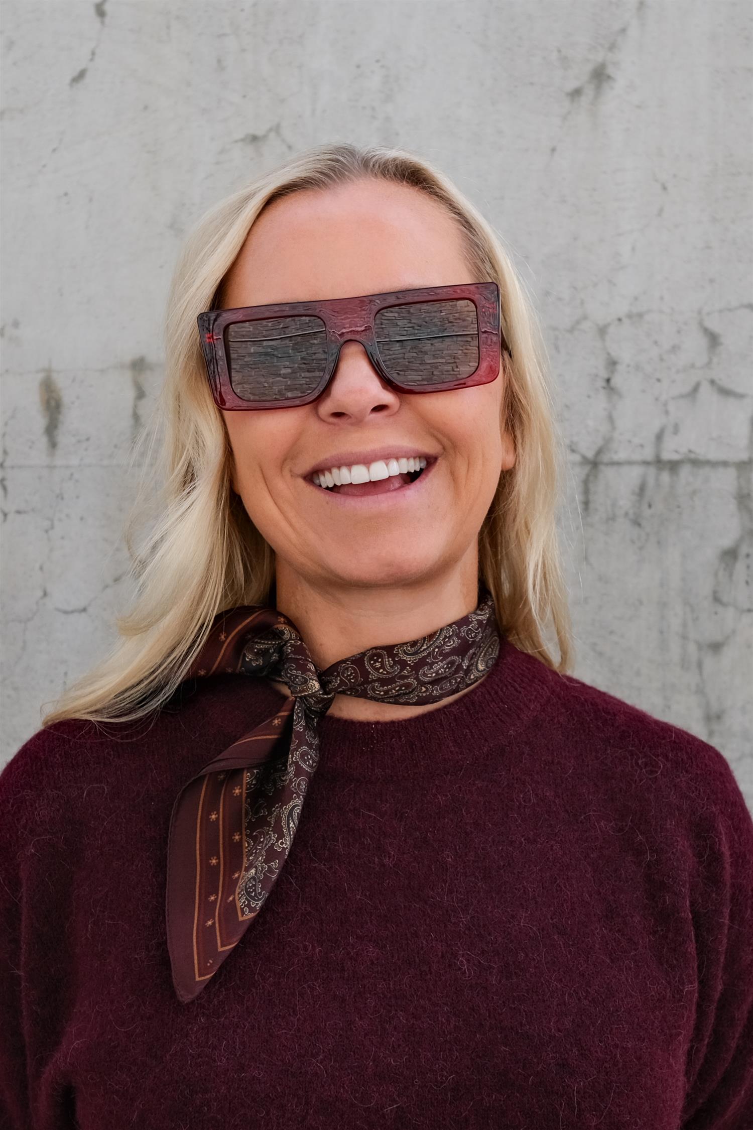 Silke Skjerf Square Burgunder / Sort