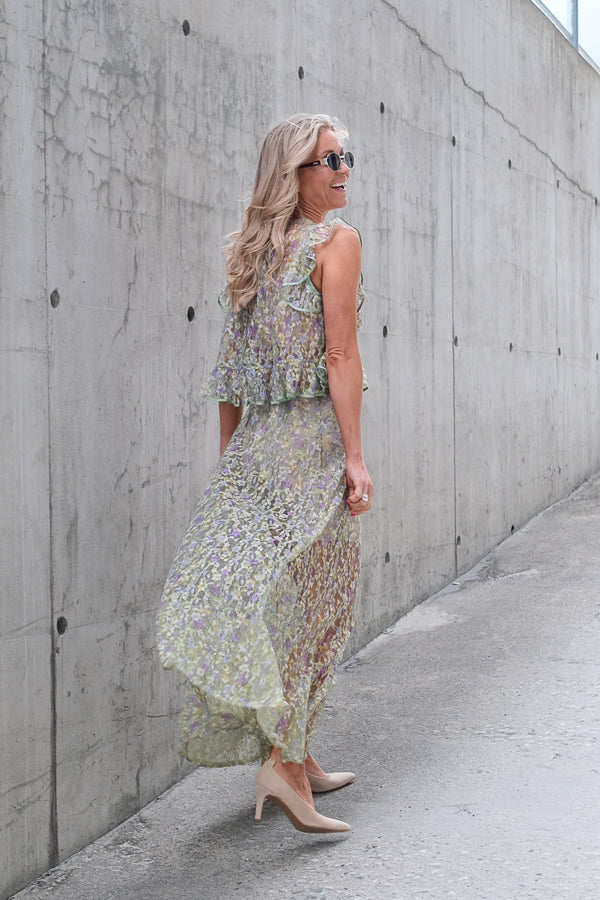 Lace Ruffle Top Viola
