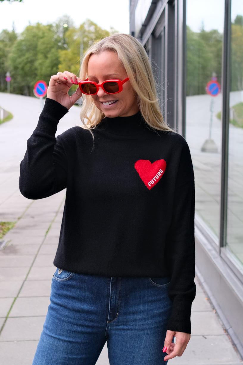 Heart Turtle Neck Sweater Noir